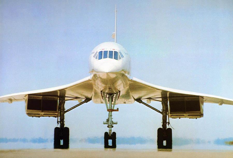 Concorde na pista do aeroporto, 1975